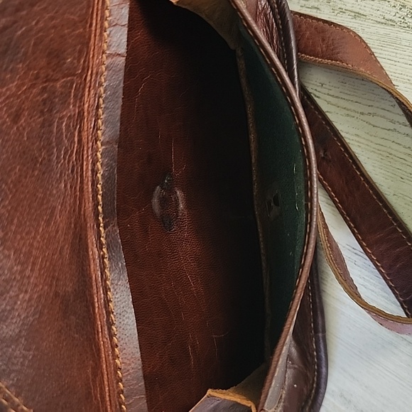 Firu Handmade brown leather crossbody saddlebag lots of pockets - Picture 6 of 14